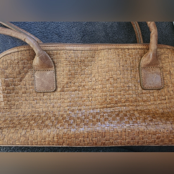 Tori Richard Tan Woven Shoulder Bag - Picture 11 of 16